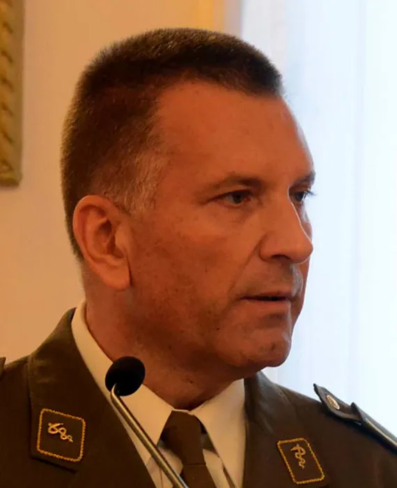 Dom Zdravlja 012 — dr Bratislav Živić